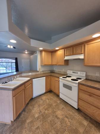 $1,895 / 3br - 1340ft2 - A Perfect Place to Call Home! 165/E (Middleton)63981527111043124