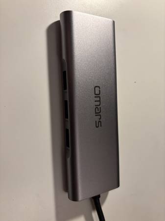 Omars USB C Hub Estación de acoplamiento de 9 en 1 con puerto Ethernet - $30 (Viena)634708180801311227