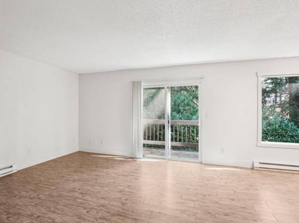 $1,495 / 2br - 1 MONTH HALF OFF! - Wonderful 2 Bedroom + Minutes from Downtown (Halsey & I-84)63842023239427123