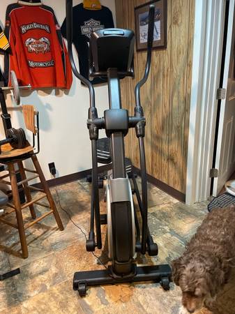 NordicTrack E6.7 Elliptical 1