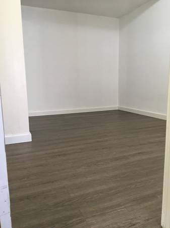 $2,300 / 1br - 750ft2 - MUST SEE! Spacious In-law (daly city)63845957380993123