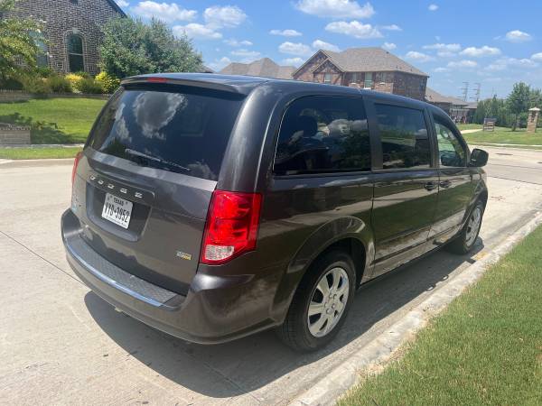 2016 Dodge Grand Caravan SE …family van.. - $4,800 (Dallas north plano)63489182938753123