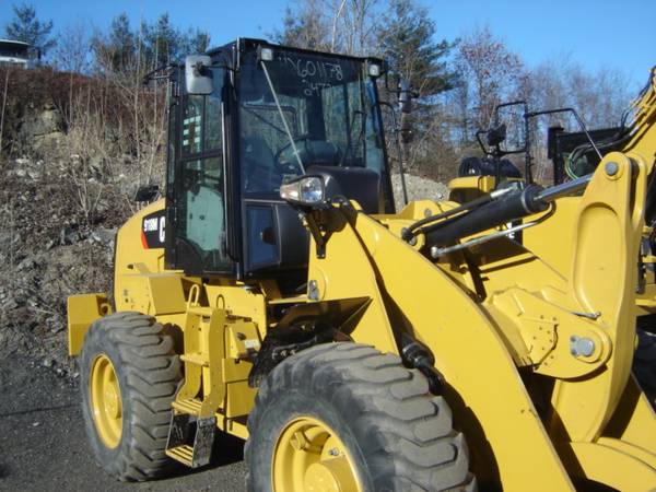2020 CAT 918M - $99,000 (Milford,MA)63443162947075121