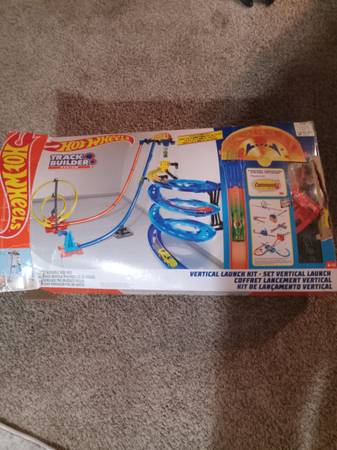 Hot wheels track builder 1