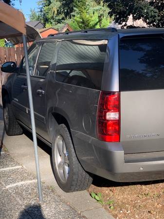 Suburban LTZ 2008 - $8,000 (Brier)63623589477249122