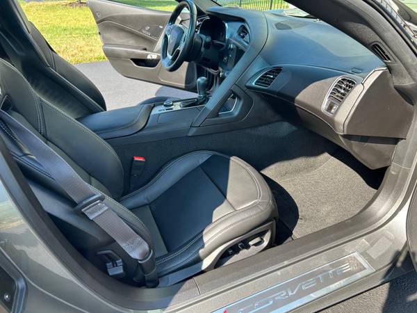 2015 Corvette Stingray, Manual Transmission, 17k MILES - $44,90063439900600833124