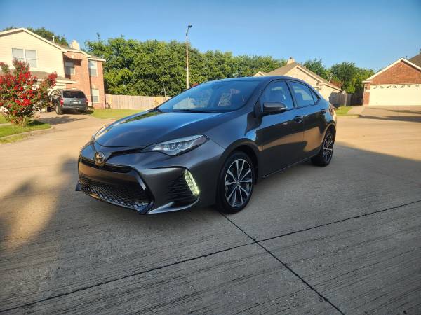 2018 Toyota corolla SE - $10,800 (Arlington)63489182985731121