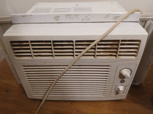 Window A/C Unit - Air conditioner 1