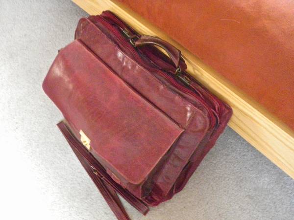 Leather Briefcase: High-Quality 1