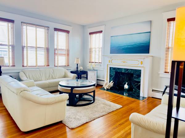 VENTNOR 3 bd/2ba - Across from Beach block Winter Rental in Ventnor 1