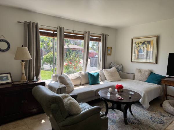 $1,350 / 1br - Private road, Large yard, Quiet (Cardiff)64037220521347124