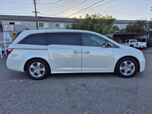2013 Honda Odyssey Touring - $13,912 (Sacramento)63619230569347123