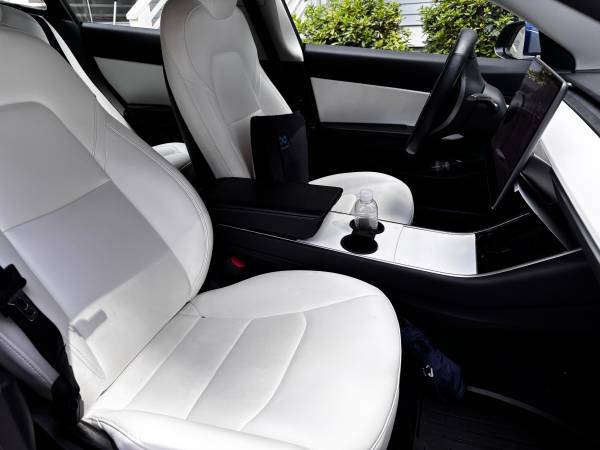 Beautiful Blue 2020 Tesla Model 3 (40k miles) - $21,000 (Decatur)63621327214595122