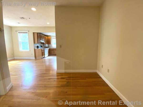 $2,800 / 1br - --- Updated 1 bed -- ((( 5 mins to the T ))) - Central Air - NO FEE (Cambridge \ Central Sq. \ Cambridgeport)63828338998787124