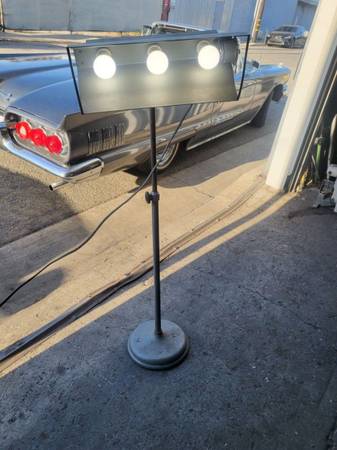 Manufactured By Battle Creek Equipment Co. No. 4399 Timed Lamp With Cast Iron Ba 1