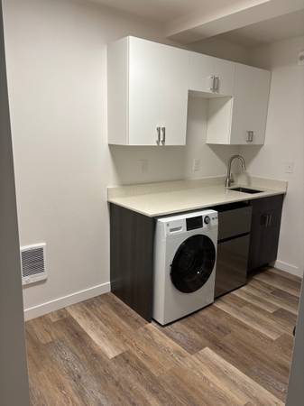 $995 / 155ft2 - 💰✨ Look & Lease Today! (West Seattle)63688443805569123