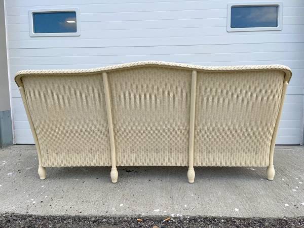 Lloyd Loom Lloyd Flanders Embassy Sofa - $550 (Hanover)63439152737411122