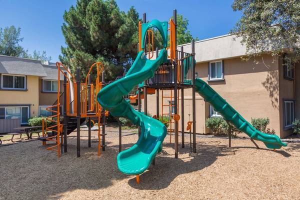 $2,283 / 1br - Courtyard or Mountain Views, Laminate Kitchen Floor, 1B/1B (fremont / union city / newark)63657880123011123