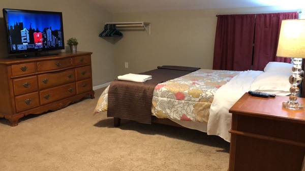 $240 / 1br - $240Tarifa semanal / Amueblado // Cerca de Strip (Huntridge / Distrito del Arte)63859501739779122
