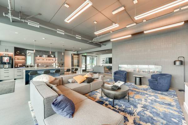 $2,475 / 1br - 716ft2 - Cuando los minutos importan, vive donde trabajas y te diviertes (Vancouver Waterfront)63831327735681120