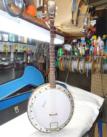 VINTAGE FRAMUS 5-STRING BANJO,  MADE IN WEST GERMANY 1