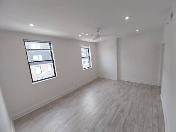 $1,425 / 1br - ONE-OF-A-KIND COMMUNITY - ART & NATURE - 1BR NEWLY RENOVATED (Philadelphia)64024498213890124