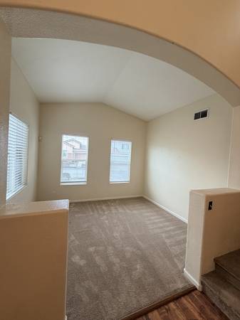 $3,150 / 4br - 2200ft2 - Freshly painted 4 Bed,2.5bath,  3 car garage (Rocklin)64043834726529122