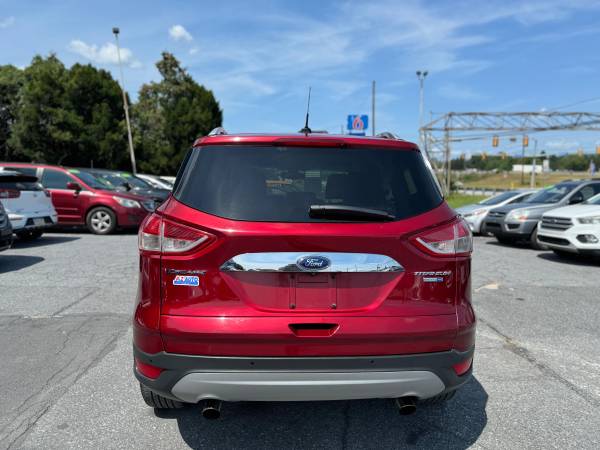 Ford Escape Titanium AWD-2014 - $8,950 (Carlisle)63477742737795124