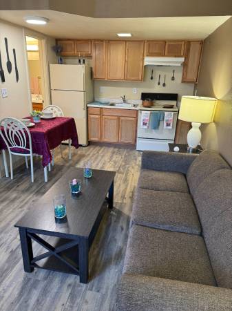 $335 / 1br - LIMITED AVAILABILITY MANAGERS SPECIAL $335 INCLUDES $50 OFF 1ST WEEK (FLAMINGO)63859496590723121