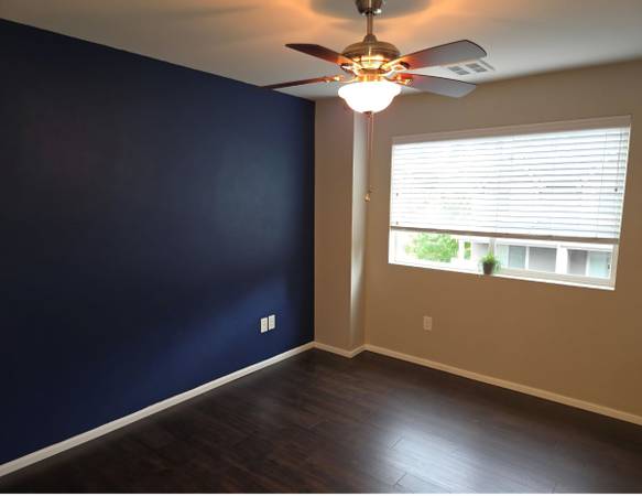 $535,000 / 3br - 1277ft2 - ** Townhouse Across St from Silver Lake by COSTCO (Everett)63814661014017123