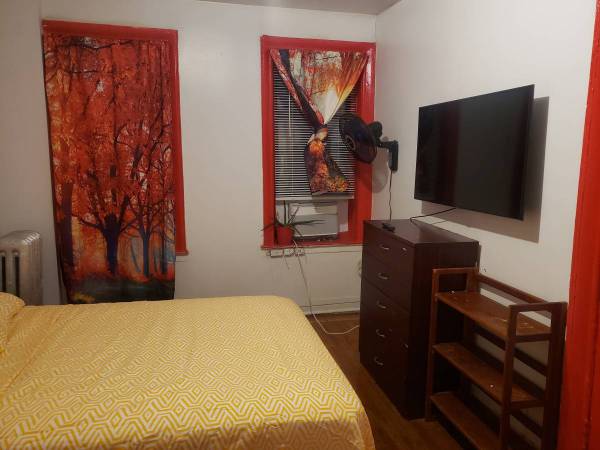 $1 / 2br - 400ft2 - Habitación amueblada o sin amueblar (University heights)63689734615041121