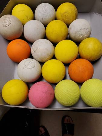 Set of Eight Lacrosse Balls 1