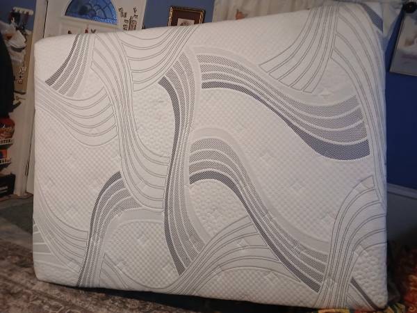 New King Novaform 14” ComfortGrande Advanced Gel Memory Foam Mattress, 1