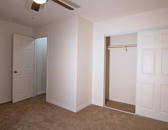 $1,725 / 2 habitaciones - ¡VEN A VISITAR Y AHORRA! | Zona muy adecuada para bicicletas/caminar + 2 dormitorios (Milwaukie Heights)63831252457859122