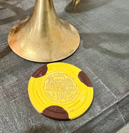 Pick Hobson's Reno Riverside Casino Chip 1