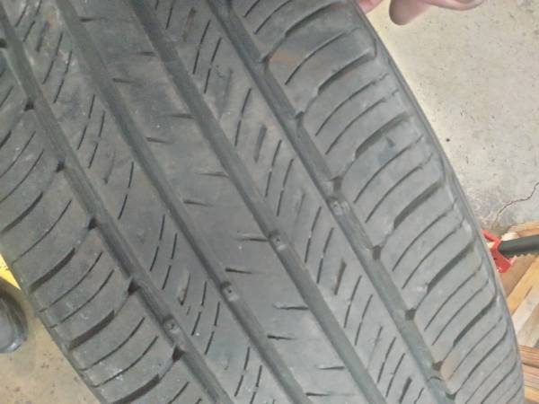 2 225 65 17 kumho tires.good cond. 1