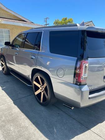 2019 GMC Yukon Family SUV - $29,500 (campbell)63470954142593123