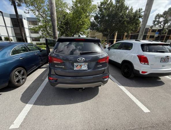 !!!! 2017 hyundai santa fe !!!!!!!!!!!! - $10,000 (Miami garden)63485844246017122
