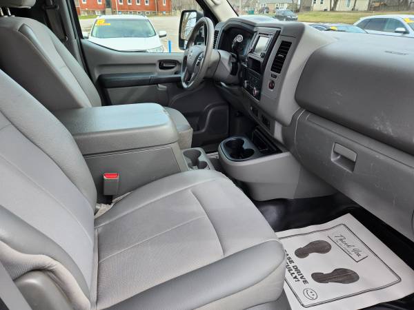2017 Nissan NV2500 High Top - Photo 10