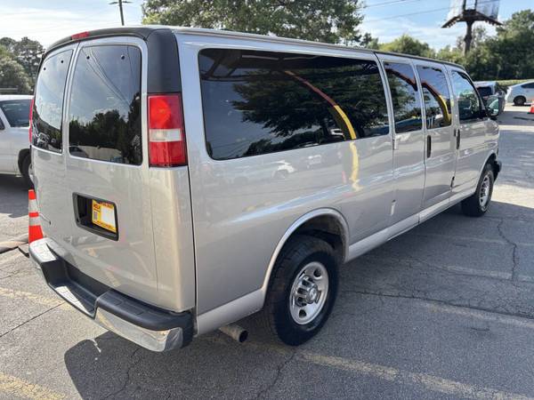 2017 Chevrolet Express Plata - $5000 DE CUOTA INICIAL - COMPRE AQUÍ PAGUE AQUÍ - $5,000 (Doraville)63621024329603122