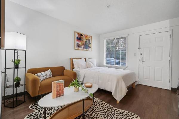 $834 / 255ft2 - Vivo Living Ivy Creek - 1 Month Free + No App/Admin Fees!63685997983363123