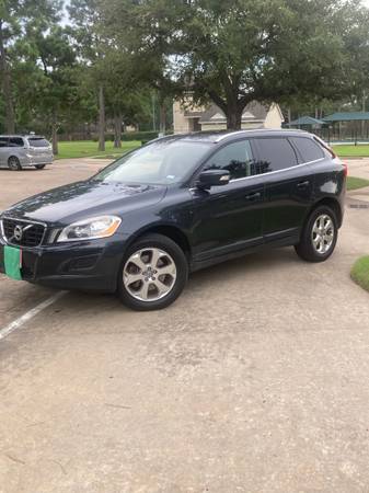 2013 Volvo XC60 Platinum - $7,450 (Cypress)63622237147521121
