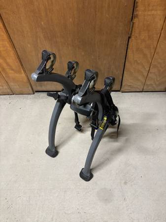 Bike Rack, Saris Bones 2 bicycle-trunk mount 1