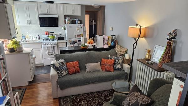 $1,850 / 1br - Complete Renovation! Adorable Coolidge Corner One Bed-PKNG Available! (Beacon Street/Brookline-Coolidge Corner)63996405047171124