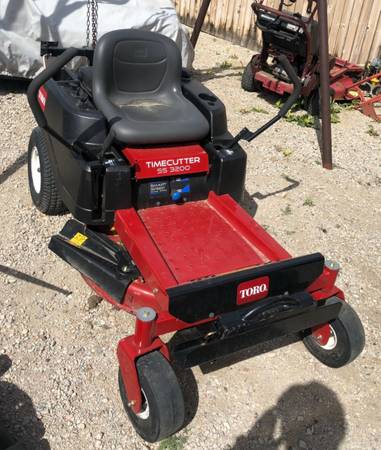 Toro zero Turn Lawnmower 1