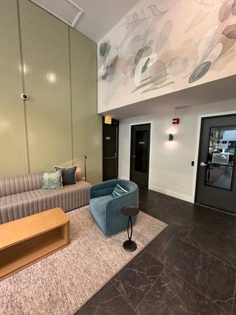 $4,495 / 2br - STUNNING 2 BED 2 BATH In highly desired building and location (GOLD COAST)63959876078595122