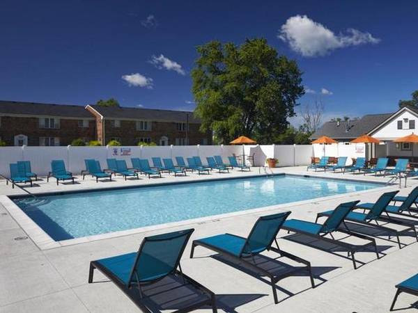 $1.040 / 1 dormitorio - 625 pies cuadrados - Incluye almacenamiento residencial en el lugar, buzones interiores (Lexington Village)63216693810435124