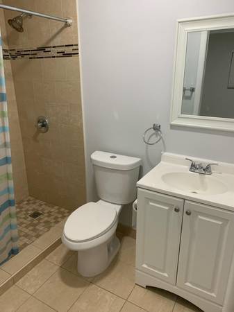 $1,100 / 1br - efficiency por $1100 (Miami)64051005496961123