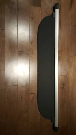 Subaru wagon / hatchback trunk (tonneau) cover part# 65550FJ020VH 1