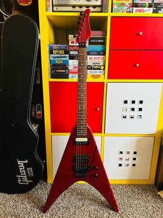 Kramer Focus 3000 Flying King V guitar Floyd Rose Dimebag Style brass block 1